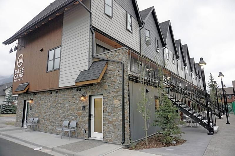 Hotel Basecamp Canmore